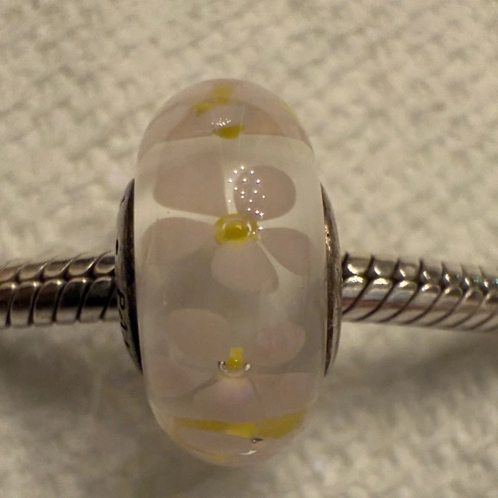 Pandora Gorgeous Murano Flower Charm